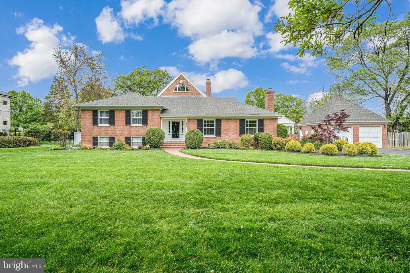 1419 Janneys Lane  Alexandria VA 22302 photo