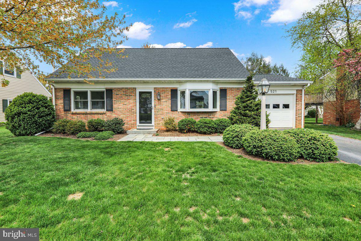 521 Hummingbird Drive  Lititz PA 17543 photo