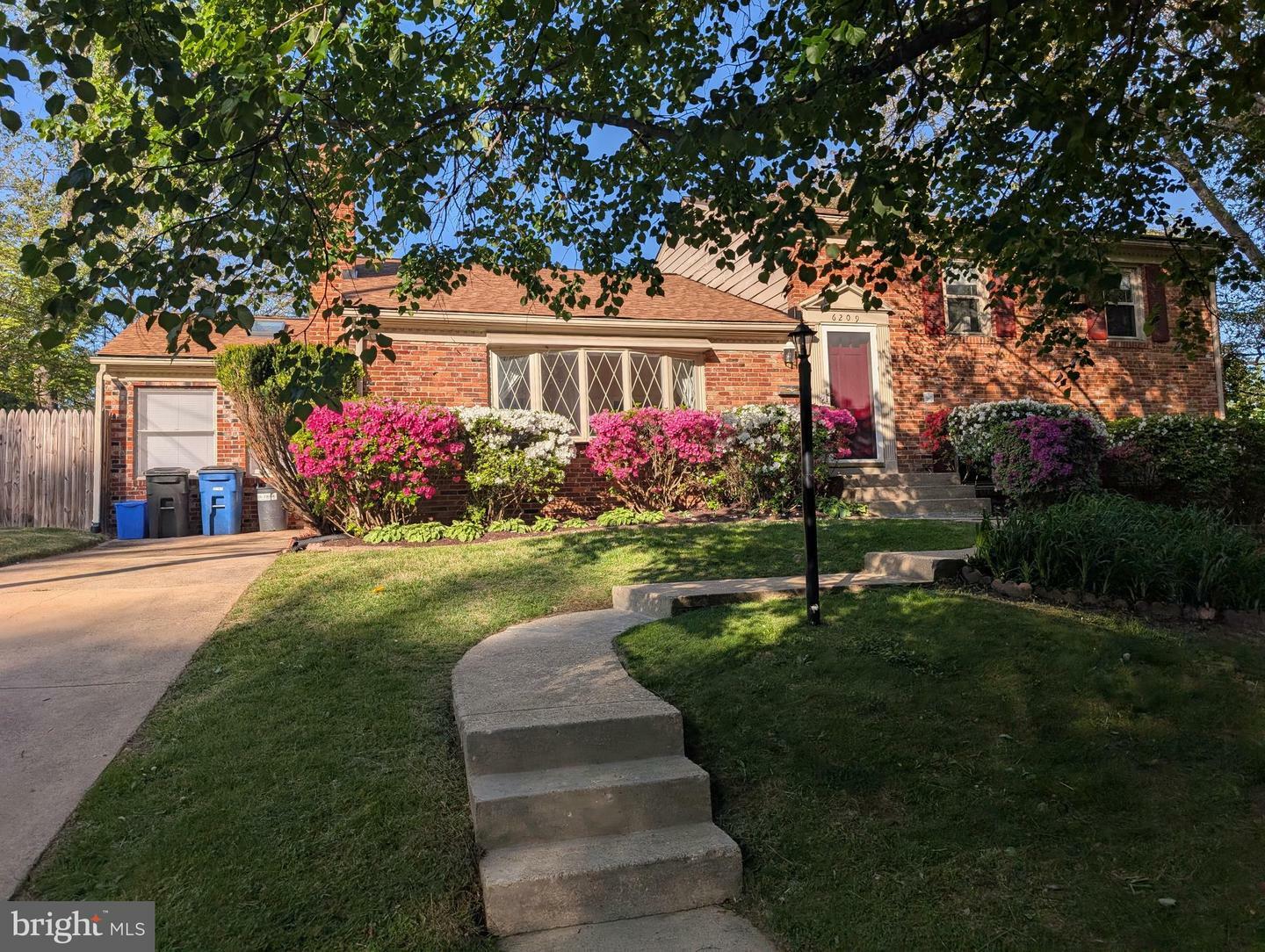 Property Photo: 6209 Redwing Road MD 20817