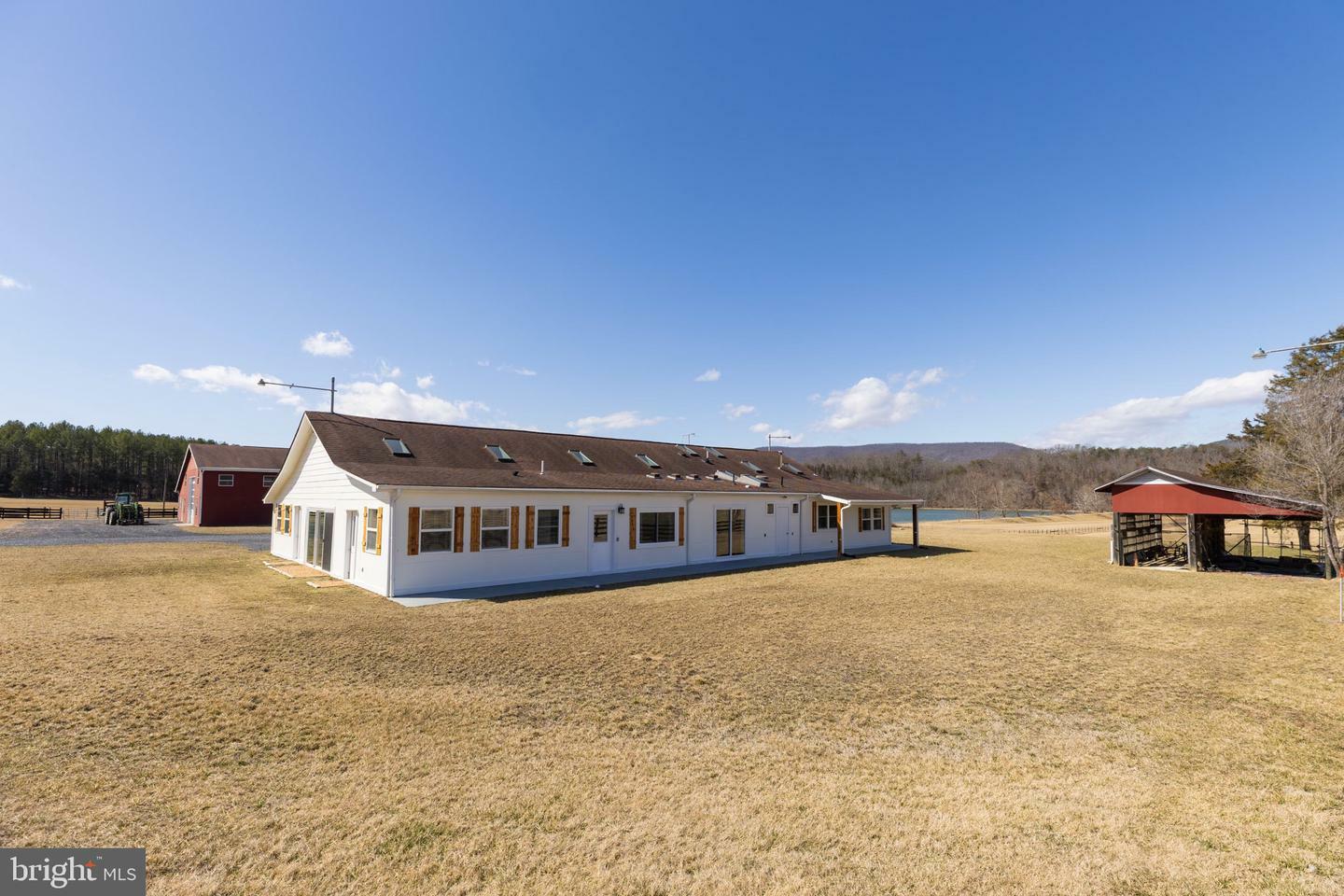 Property Photo: 1565 Seven Fountains VA 22652