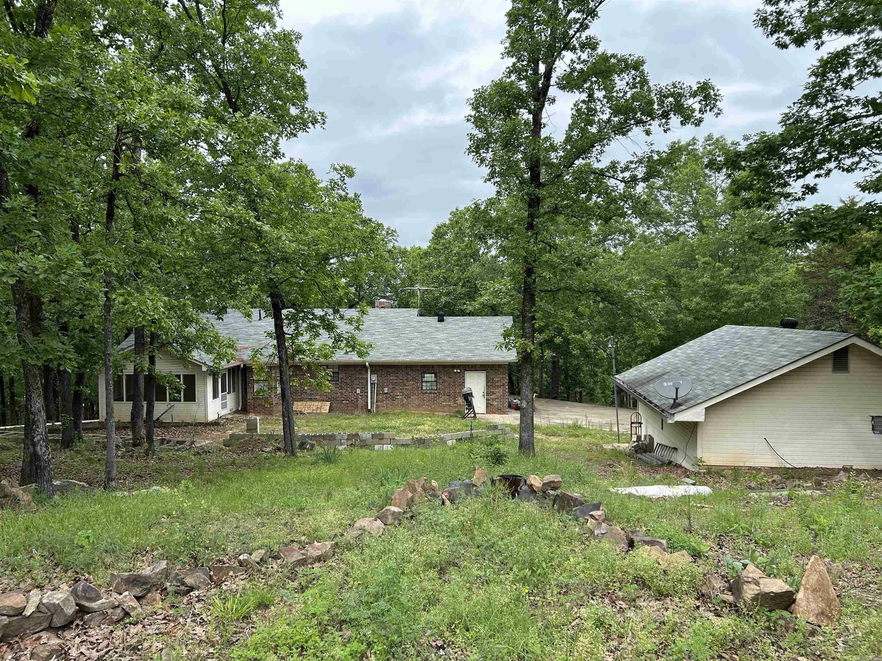 Property Photo: 16 Pinecrest Court AR 72032