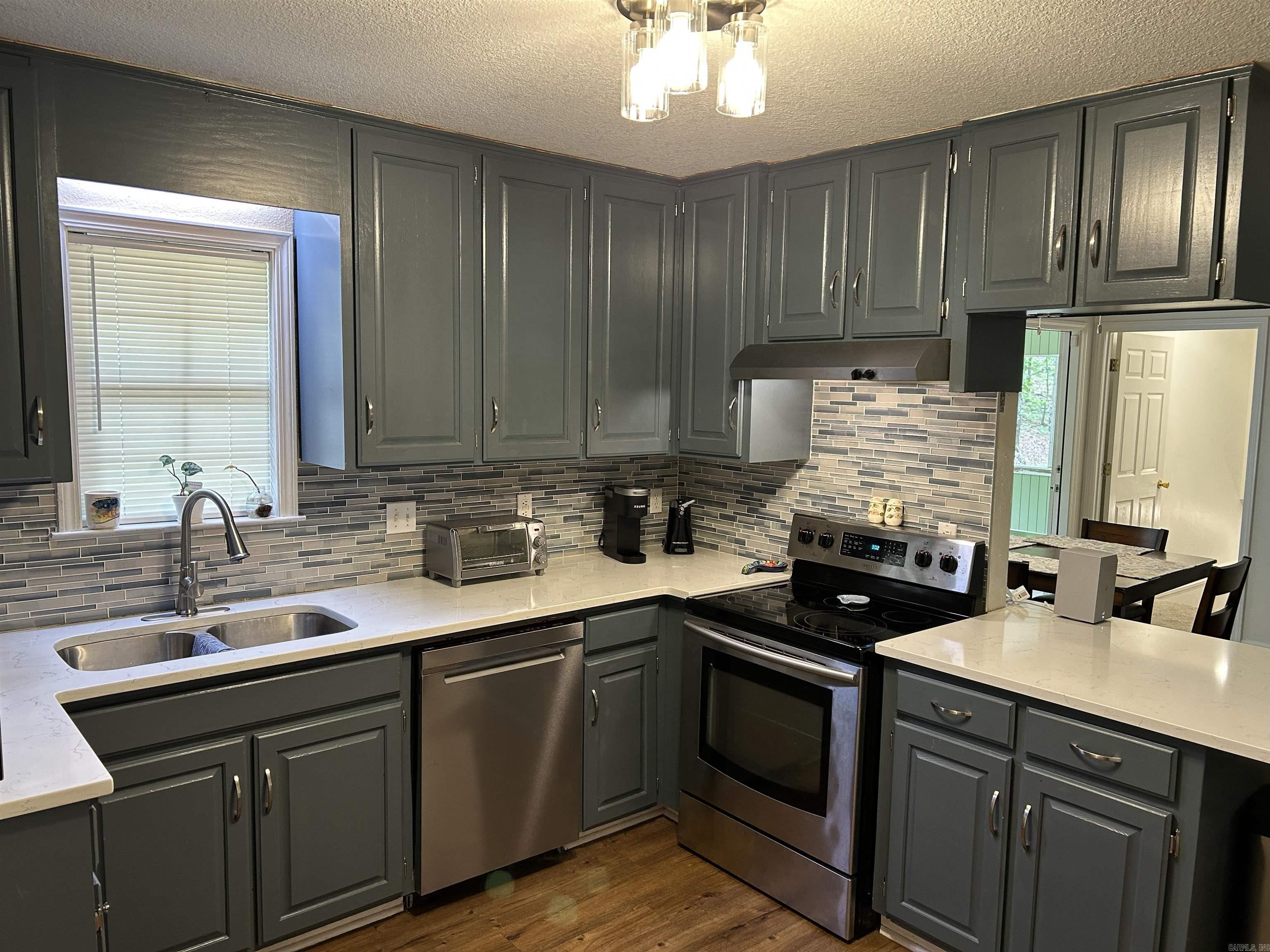 Property Photo: 16 Pinecrest Court AR 72032