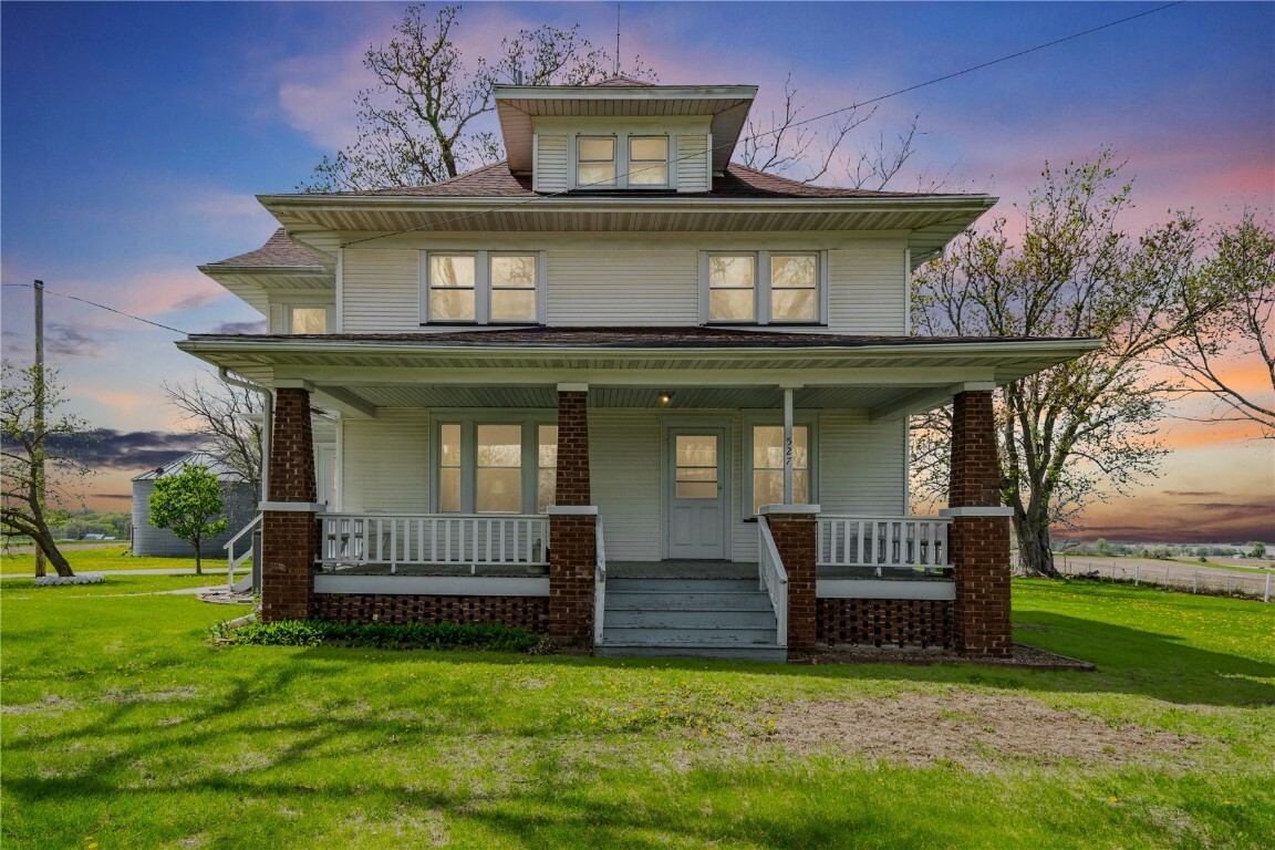 527 Swisher View Dr SW  Swisher IA 52338 photo