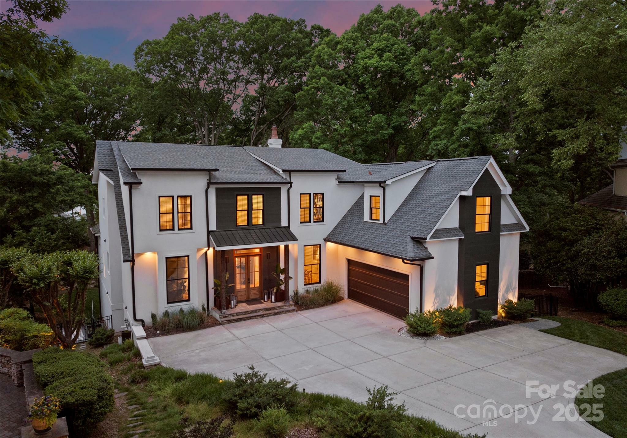 Property Photo: 3933 Ayrshire Place NC 28210