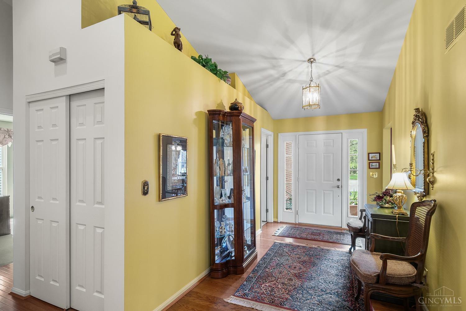 Property Photo: 9254 Stratford Court OH 45140