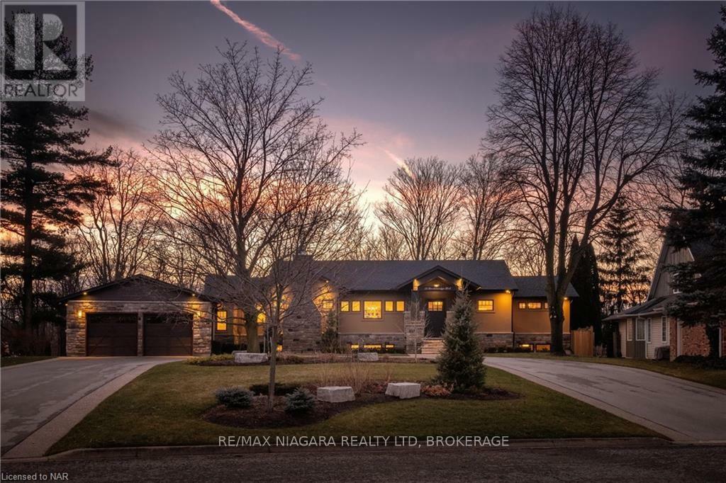 Property Photo: 32 Breckenridge Boulevard ON L2W 1A7