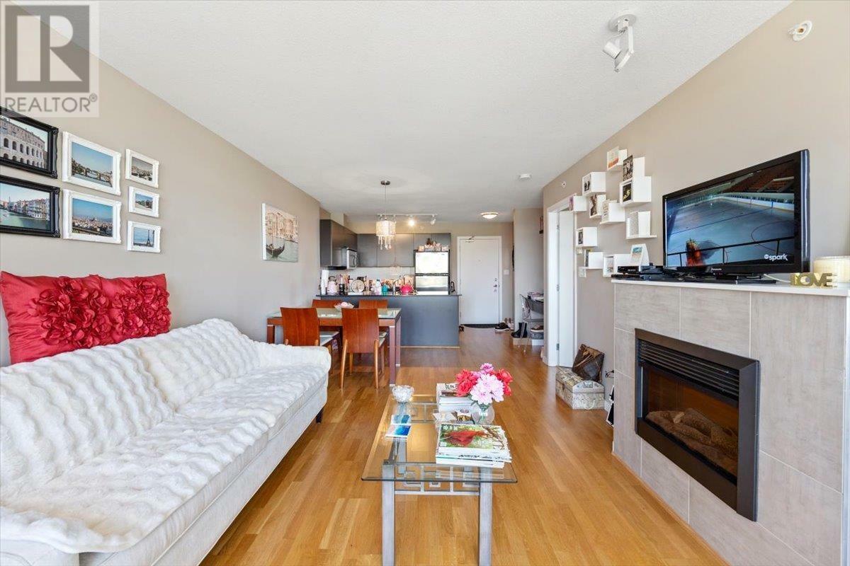 Property Photo: 4182 Dawson Street 505 BC V5C 0A2