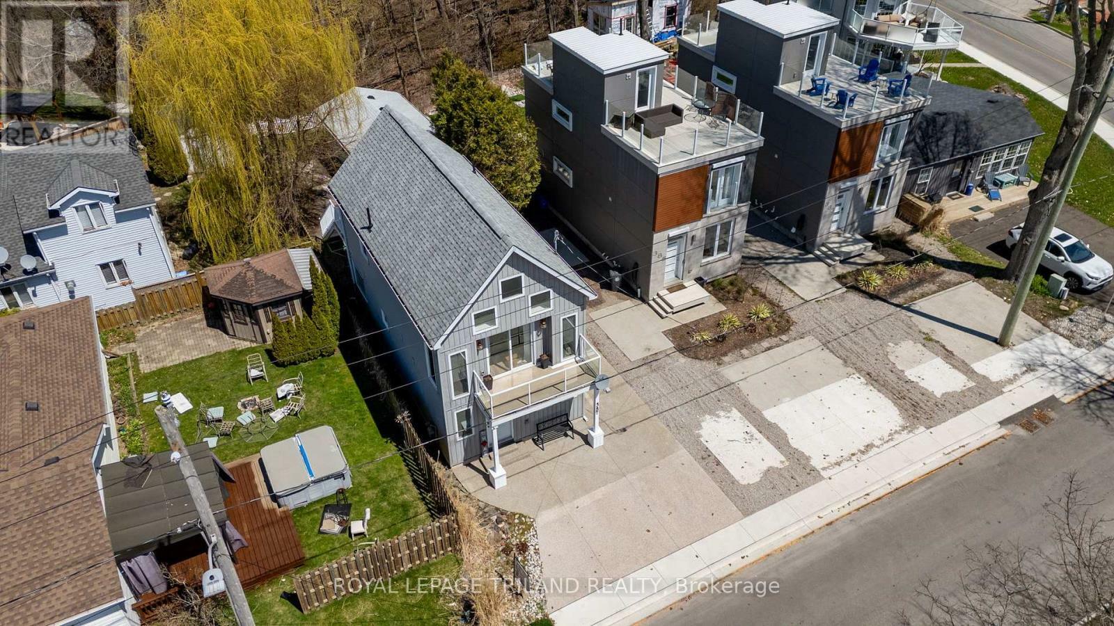 Property Photo: 387 Front Street ON N5L 1G2