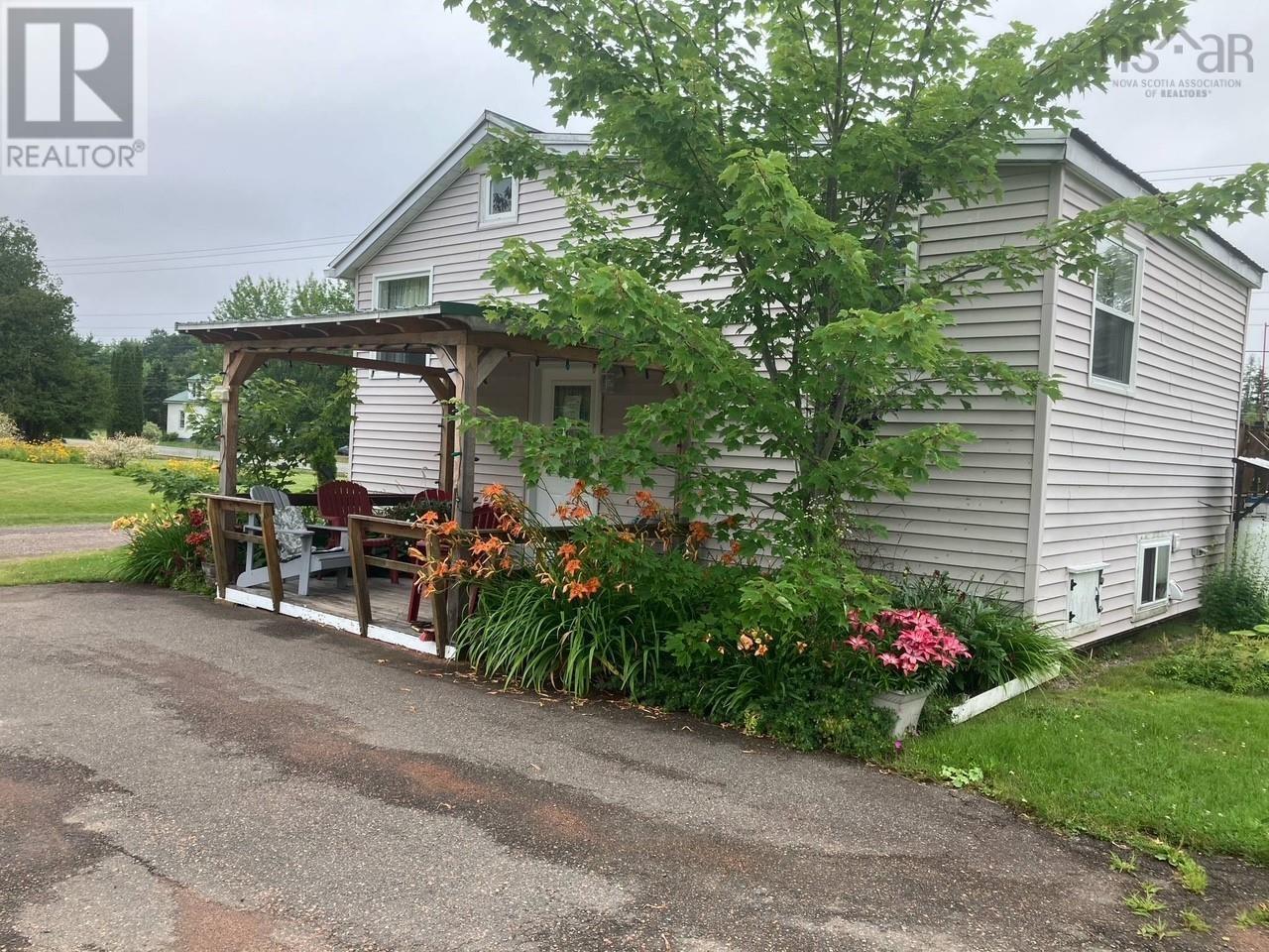 Property Photo:  5886 Highway 2  NS B0M 1B0 