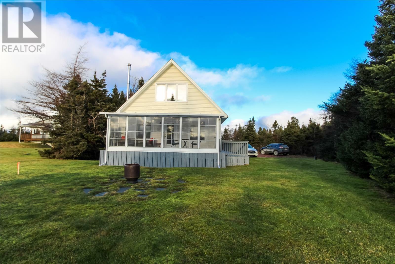 Photo de la propriété: 1 Goulds Pond Road NL A0B 3K0