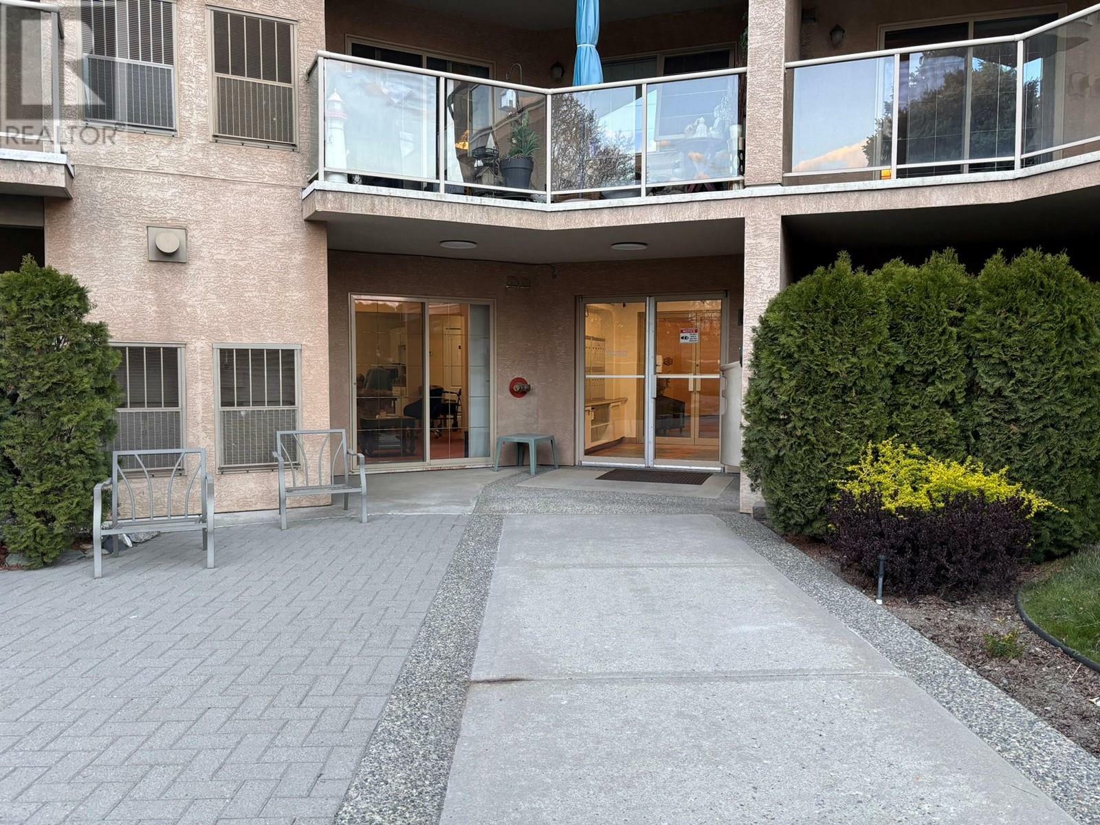 Property Photo: 2169 Flamingo Road 304 BC V2C 4J8
