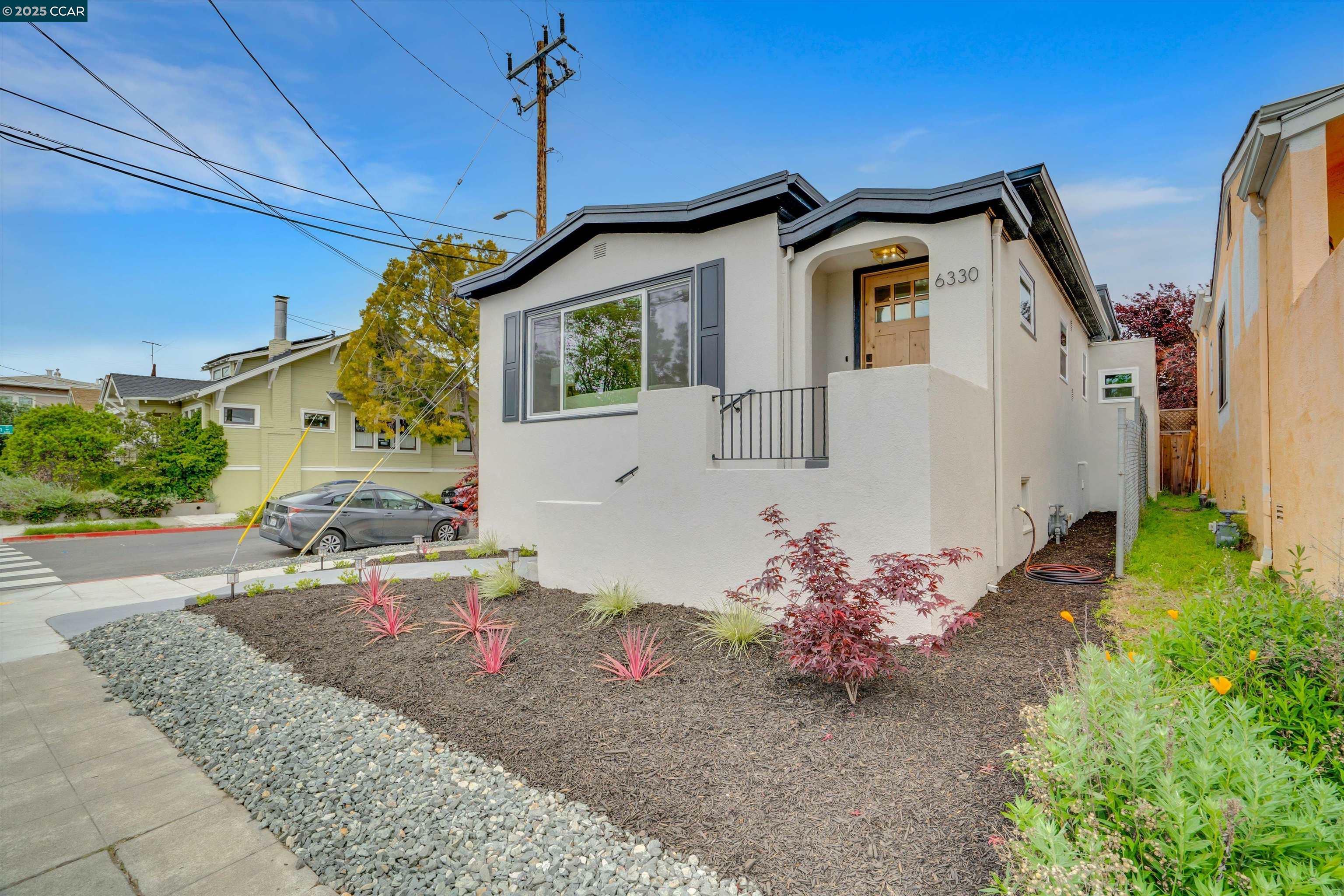 Property Photo: 6330 Racine St CA 94609