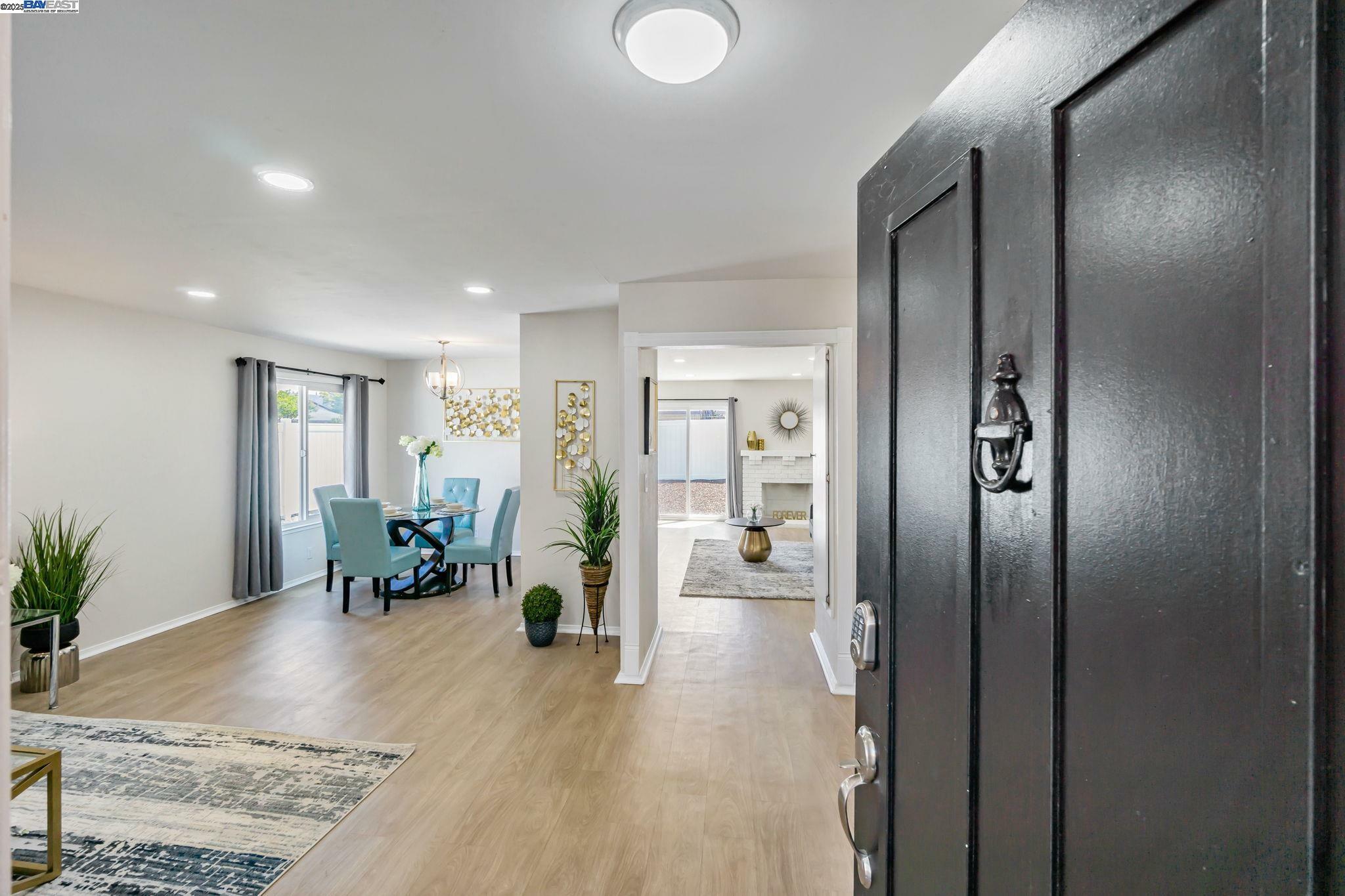 Property Photo: 373 Morningstar Ct CA 94565