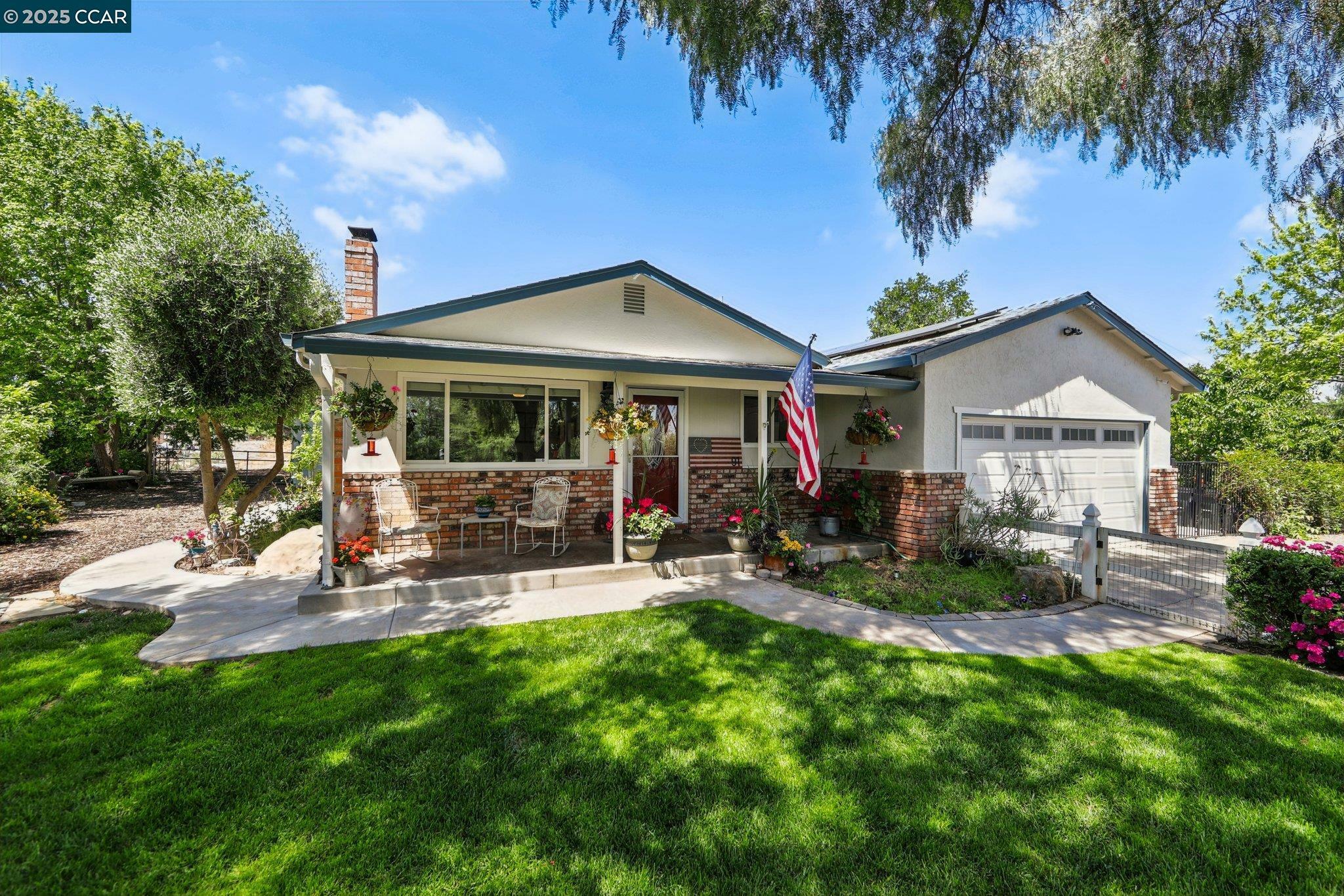 Property Photo: 91 Lozoya Way CA 94561