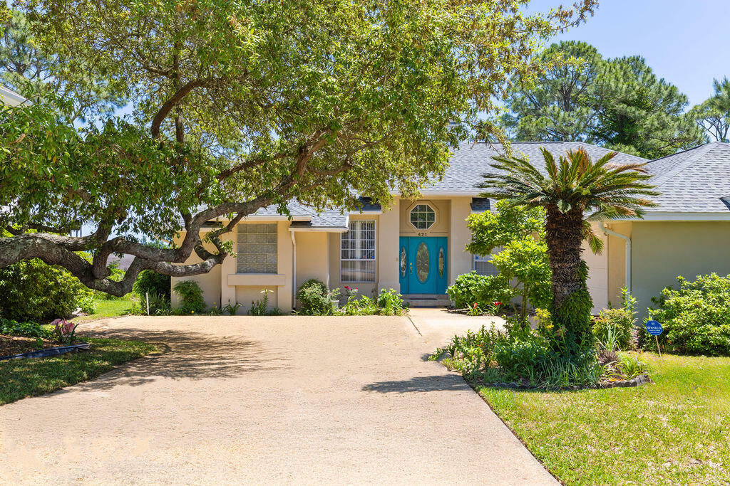 Property Photo: 421 Emerald Pointe Drive FL 32569