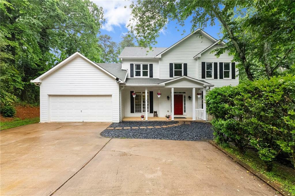 Property Photo: 1620 Bluewater Court GA 30041