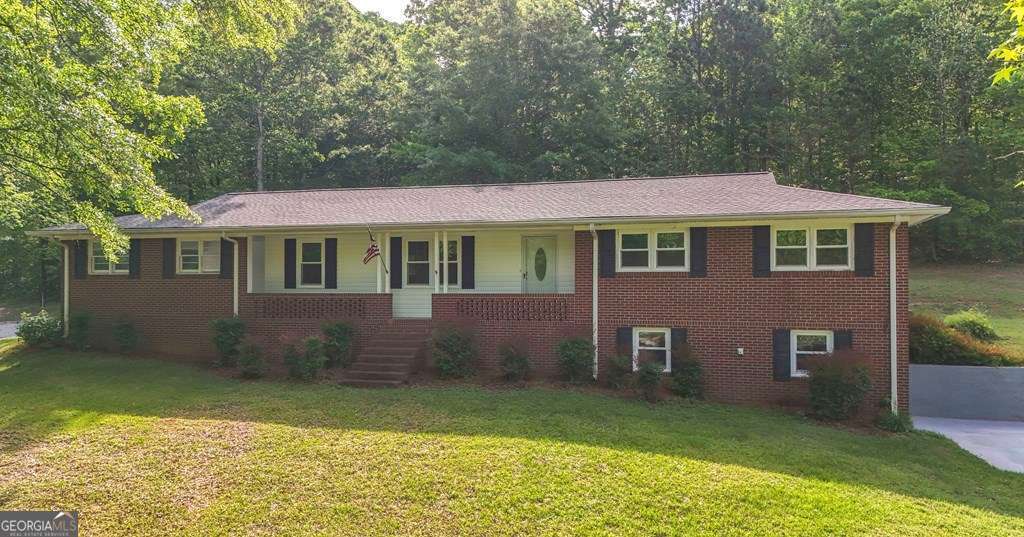 Property Photo: 292 S Prospect Avenue GA 30182