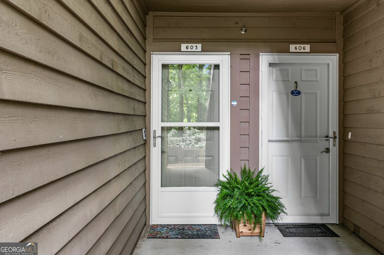 Property Photo: 605 Parkaire Crossing GA 30068