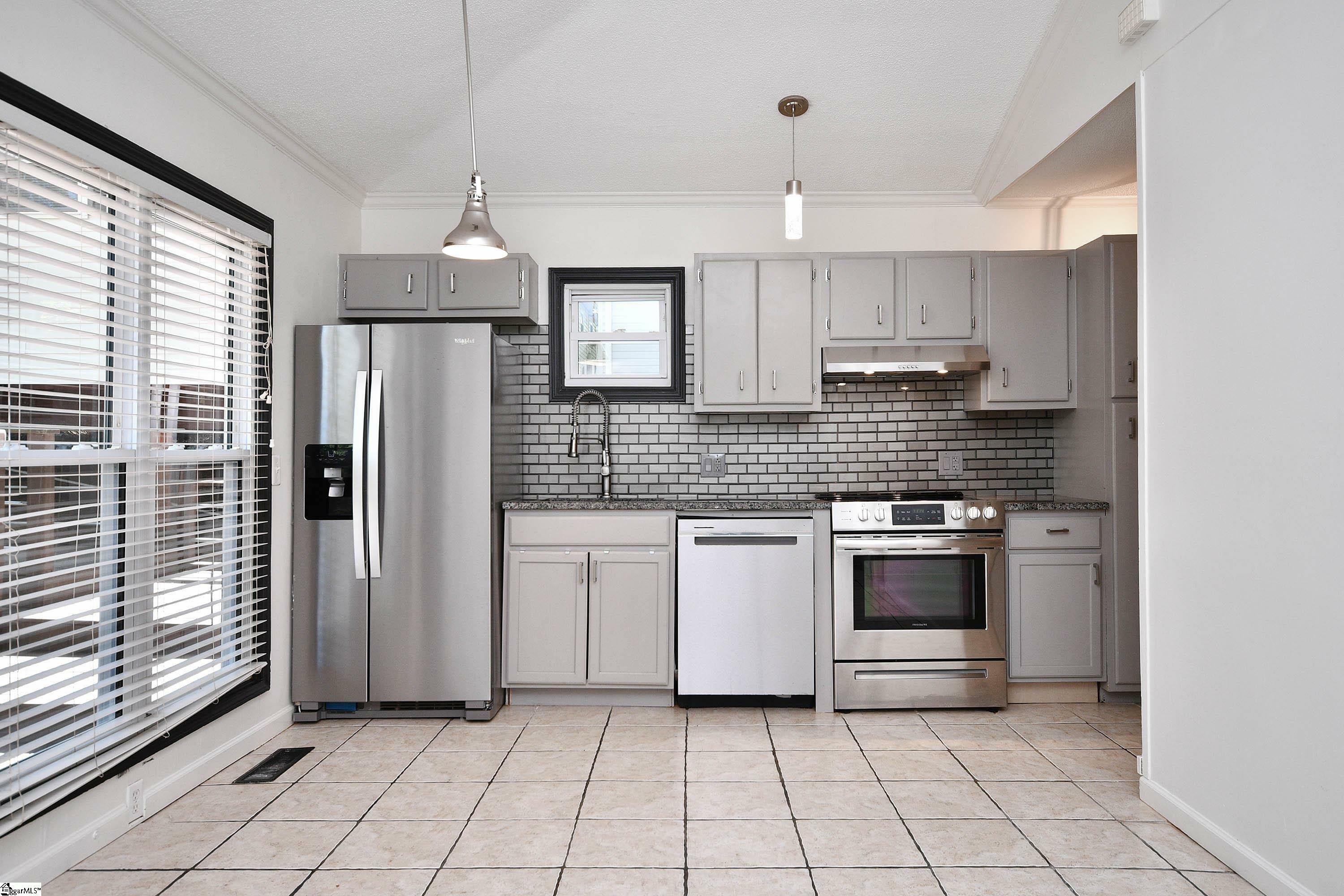 Property Photo: 21 Kimbell Court SC 29609