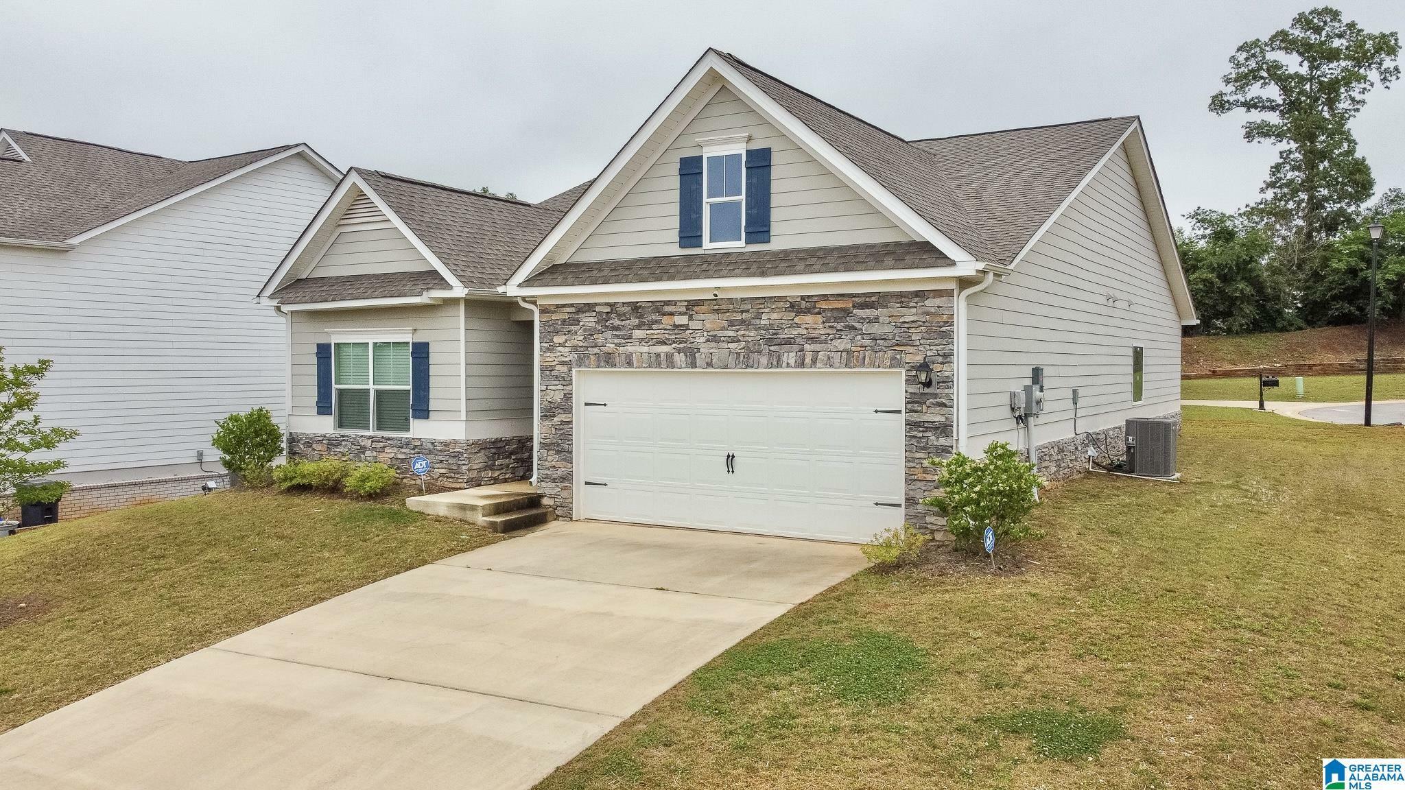 Property Photo:  64 Valley Circle  AL 35096 