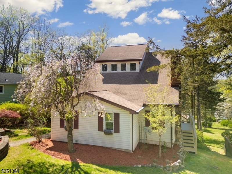 Property Photo: 30 Seneca Trail NJ 07871