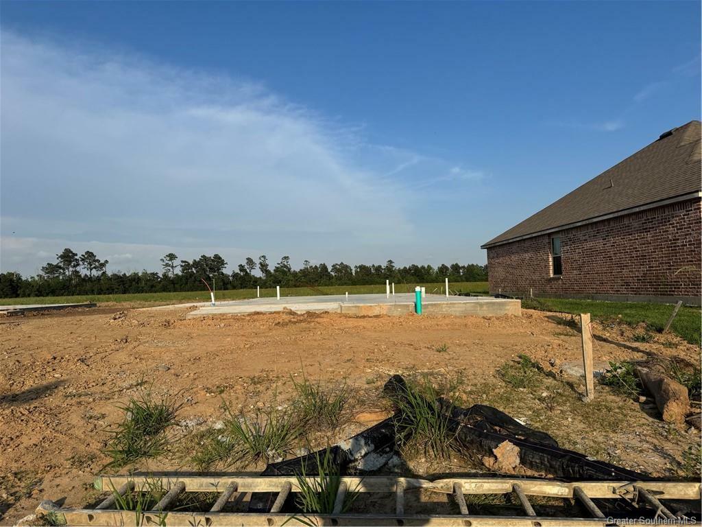 Property Photo: 3155 E Blue Heron Drive LA 70615