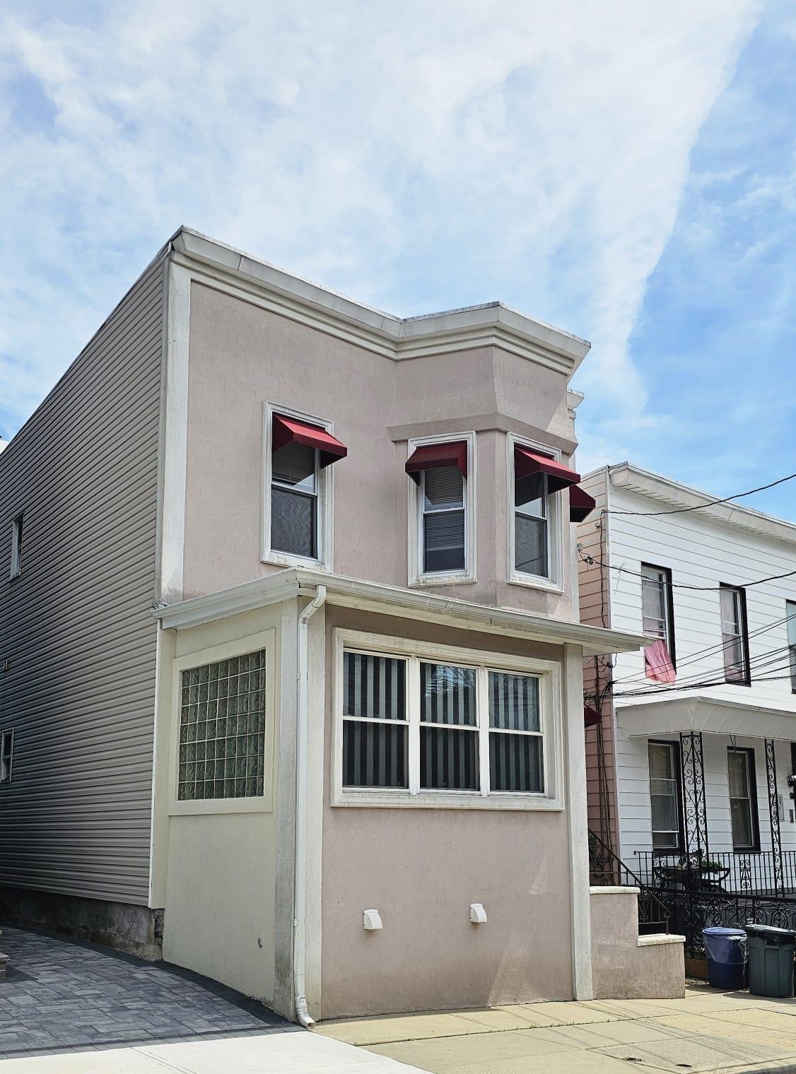 6808 Smith Ave Apt 2  North Bergen NJ 07047 photo