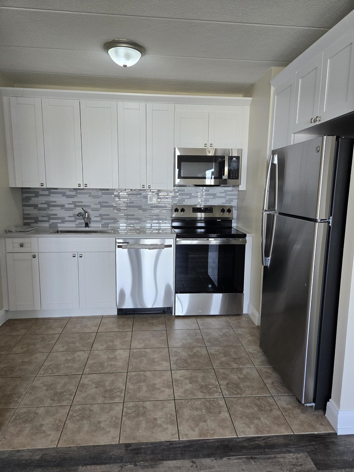 Property Photo: 685 Prospect Ave 9B NJ 07022