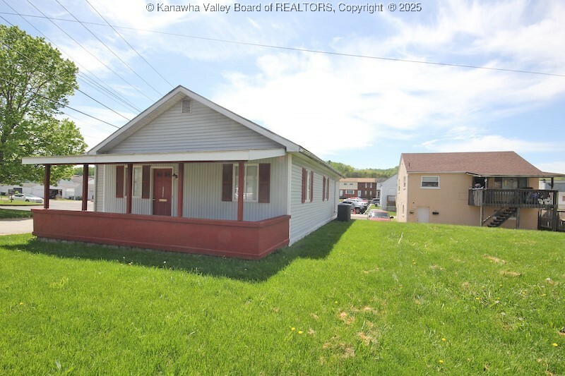 Property Photo: 5201 & 5203 Maccorkle Avenue WV 25309