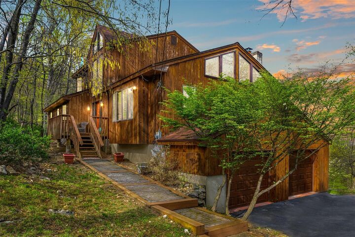 Property Photo:  38 Ridgetop Drive  NY 10986 