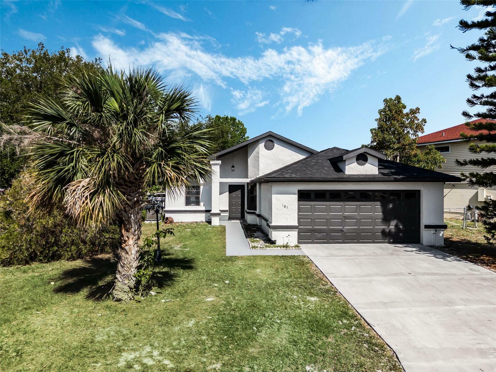 Property Photo: 181 Pinewood Circle FL 34743