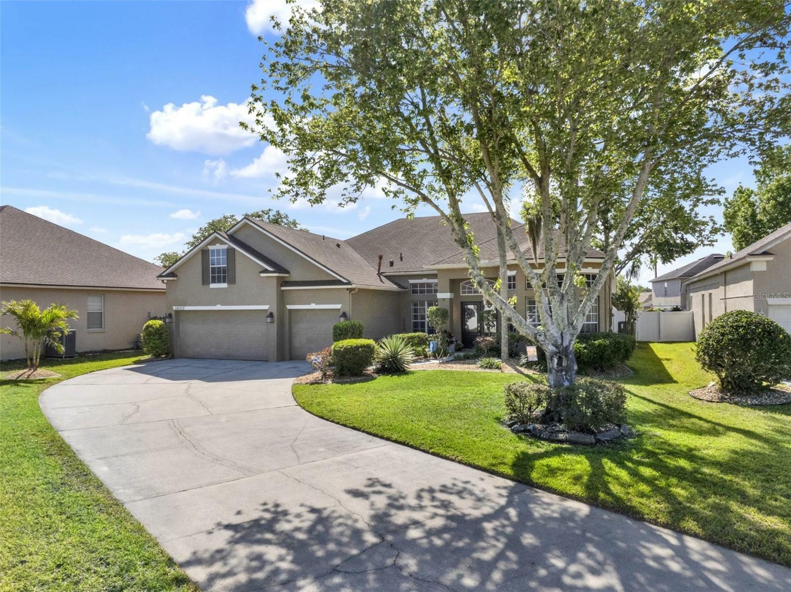 Property Photo: 14315 Letham Grange Court FL 32828