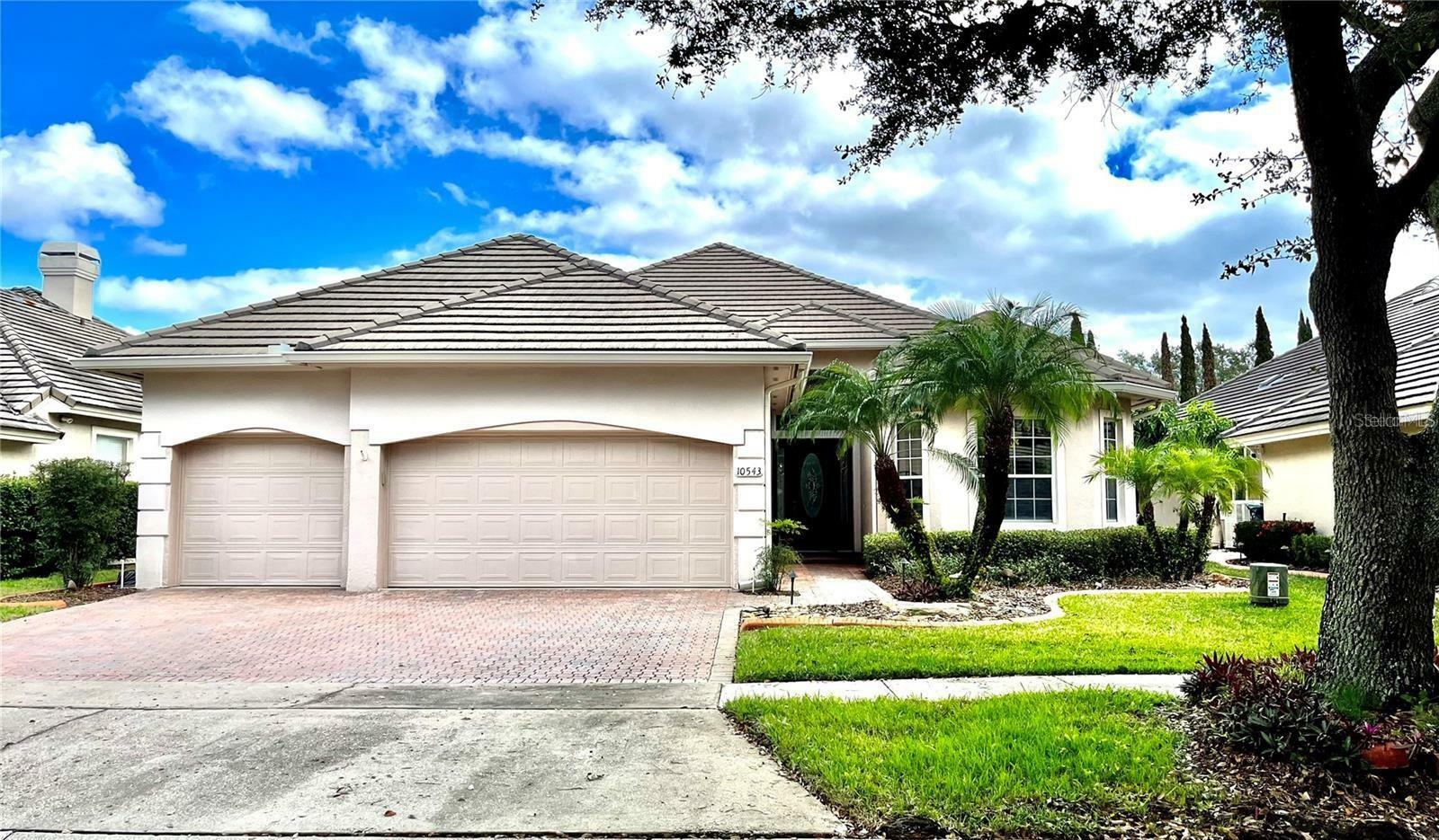 Property Photo: 10543 Holly Crest Drive FL 32836