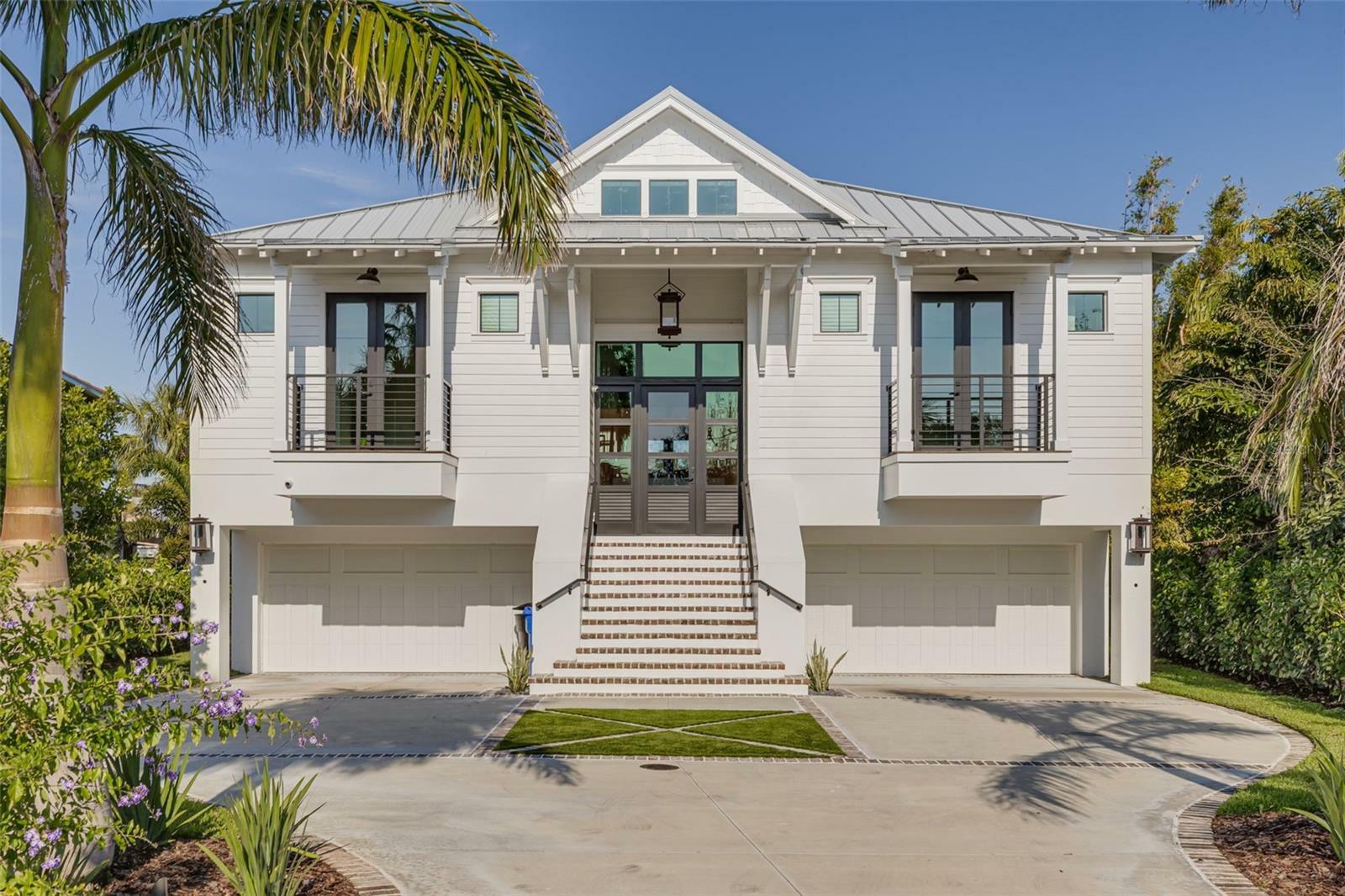 721 Brightwaters Boulevard NE  St Petersburg FL 33704 photo