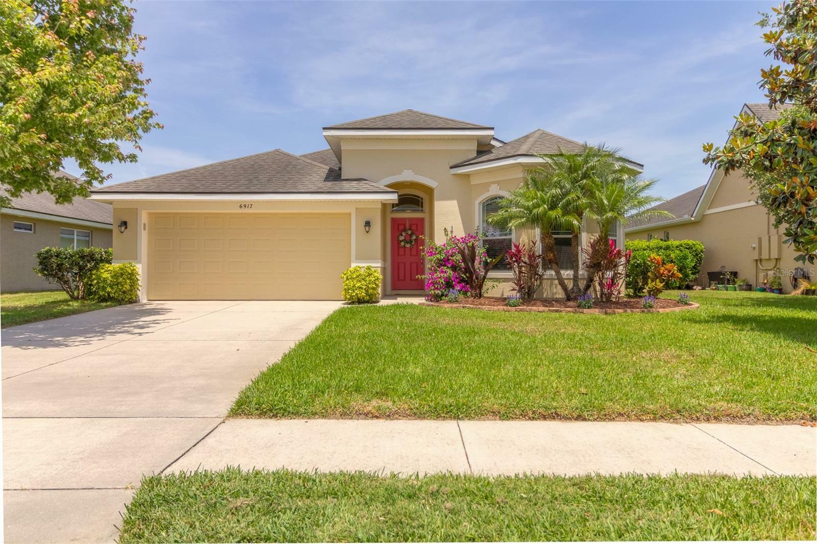 Property Photo: 6917 Vintage Lane FL 32128