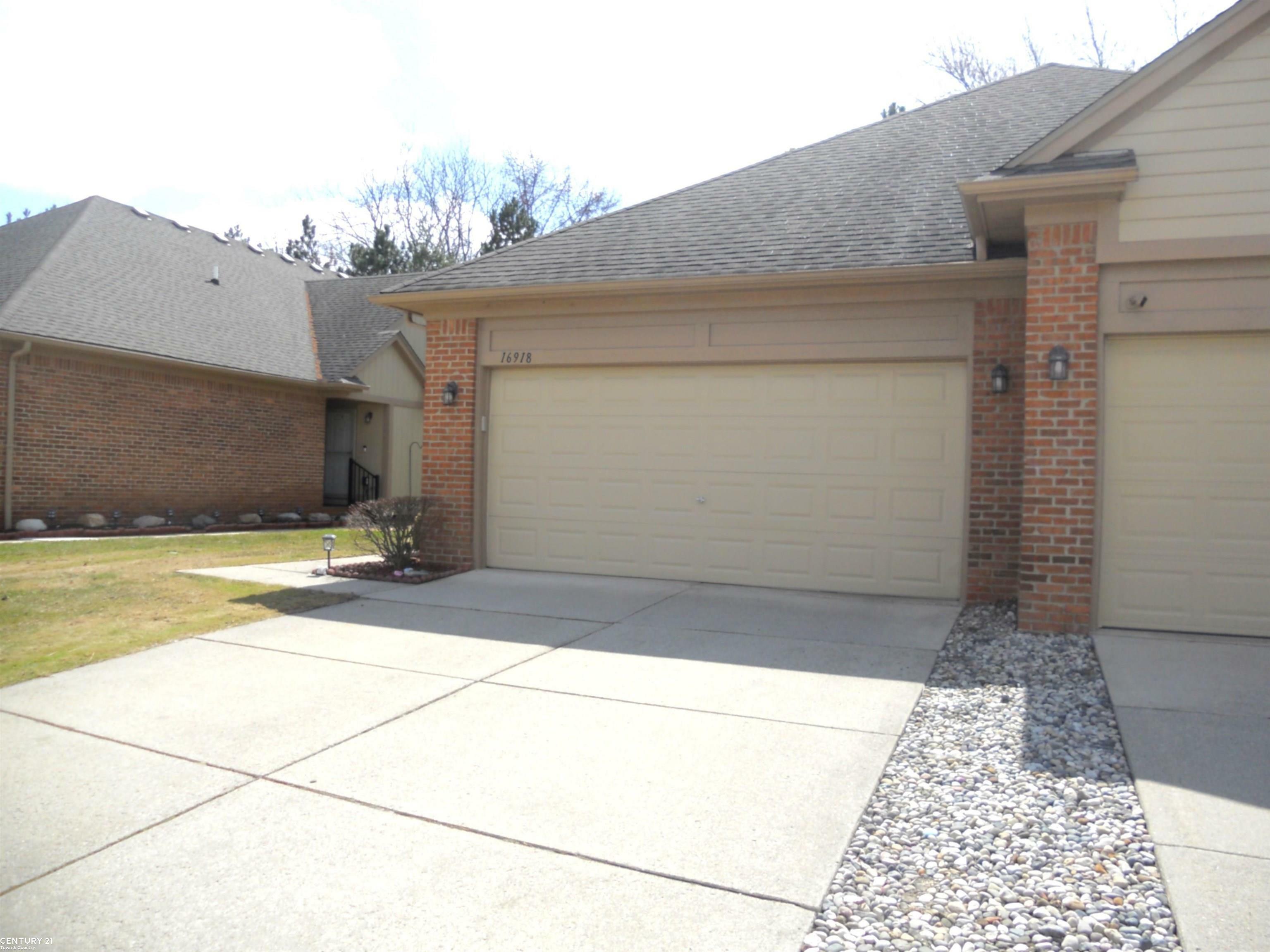Property Photo: 16918 Country Ridge Drive MI 48044