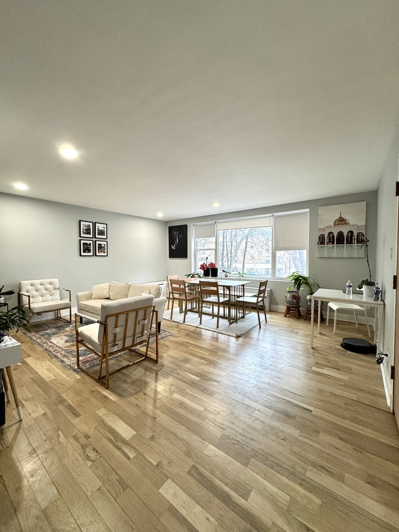 Property Photo: 6141 N Seeley Avenue 1D IL 60659
