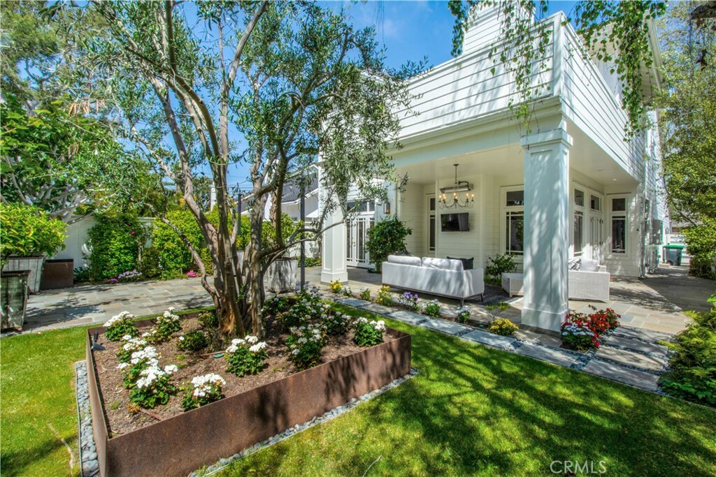 Property Photo: 2541 Point Del Mar CA 92625