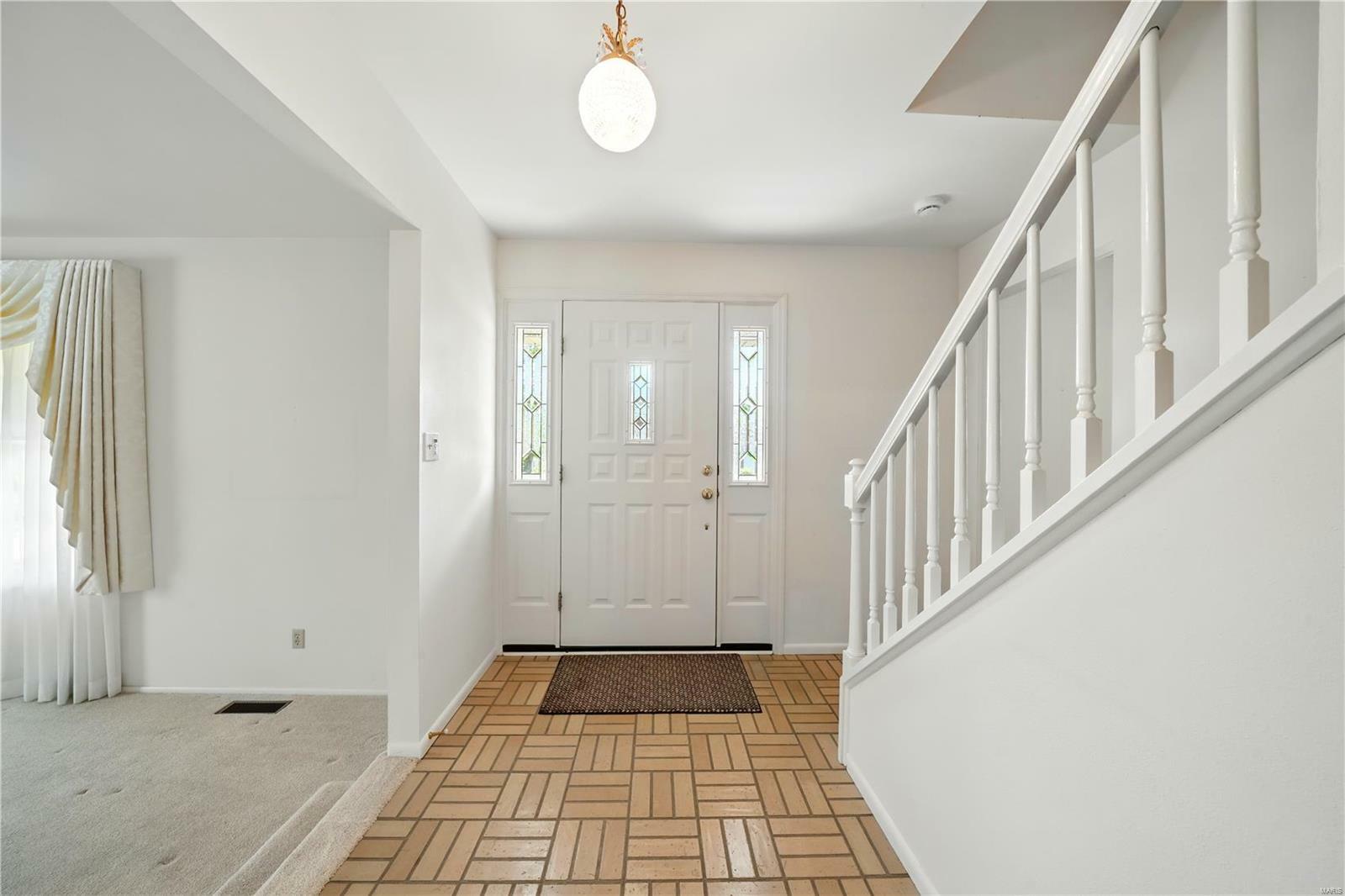 Property Photo: 809 Dutch Mill Drive MO 63011