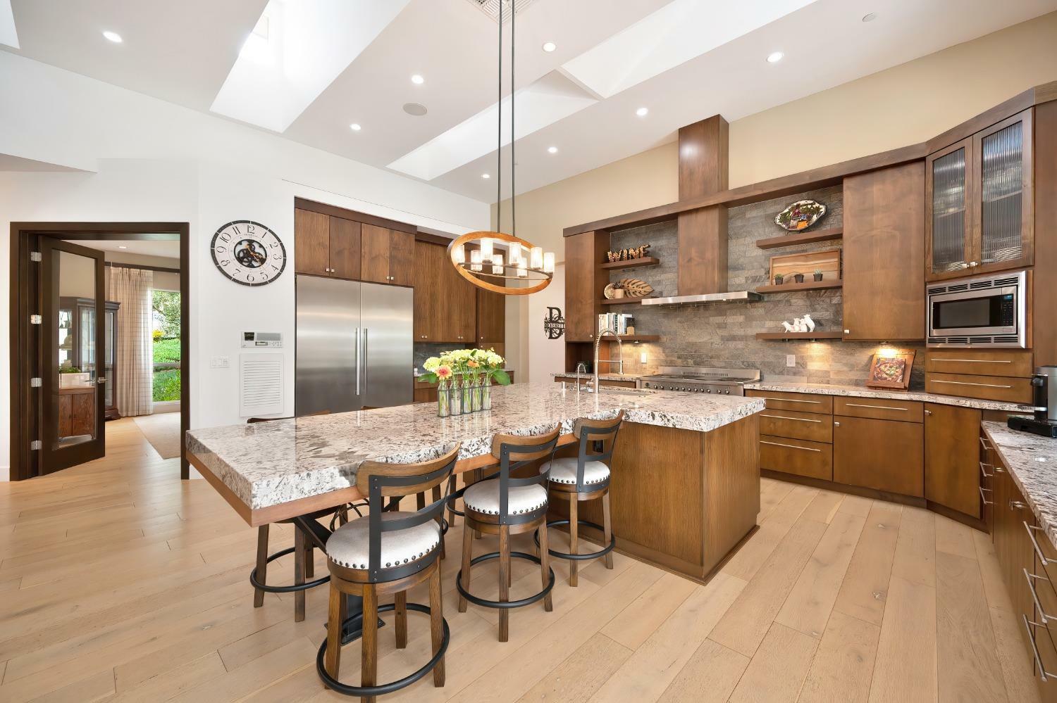 Property Photo: 254 Mondrian Court CA 95762