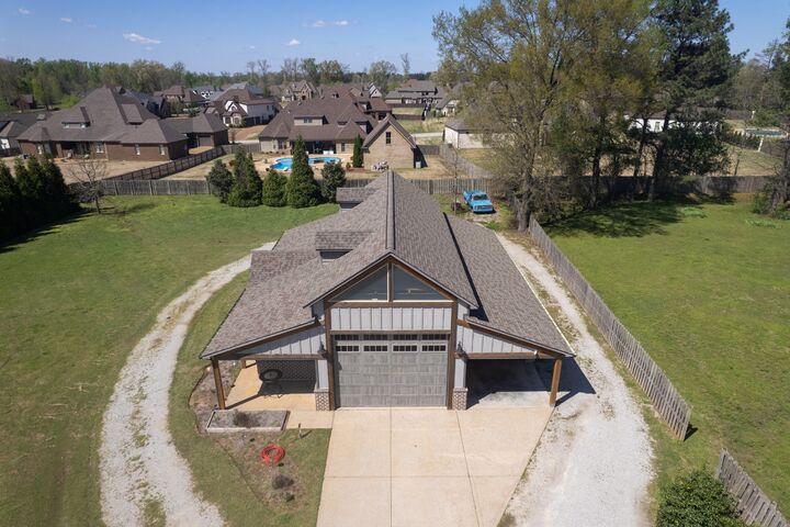 Property Photo: 963 Ashport Rd TN 38305