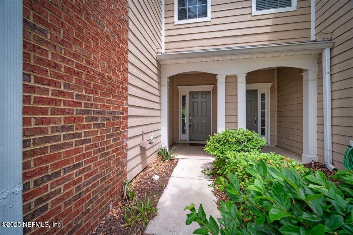 Property Photo: 4195 Marblewood Lane FL 32216