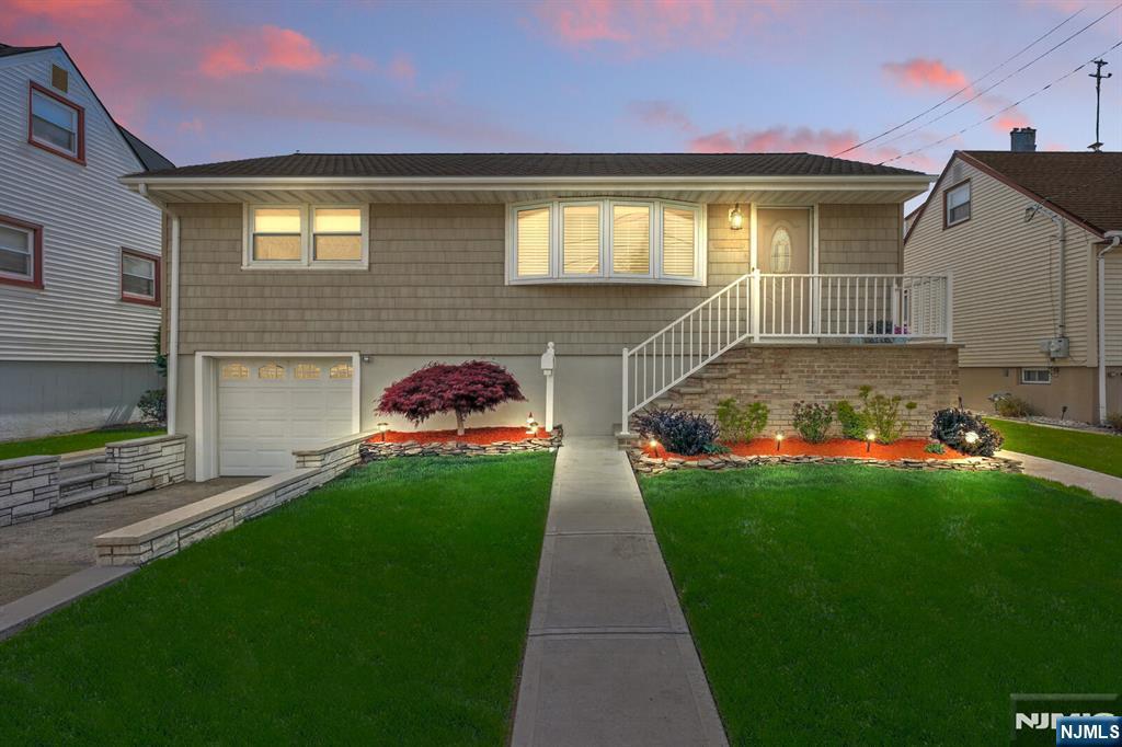 Property Photo:  1026 Gillis Place  NJ 07094 