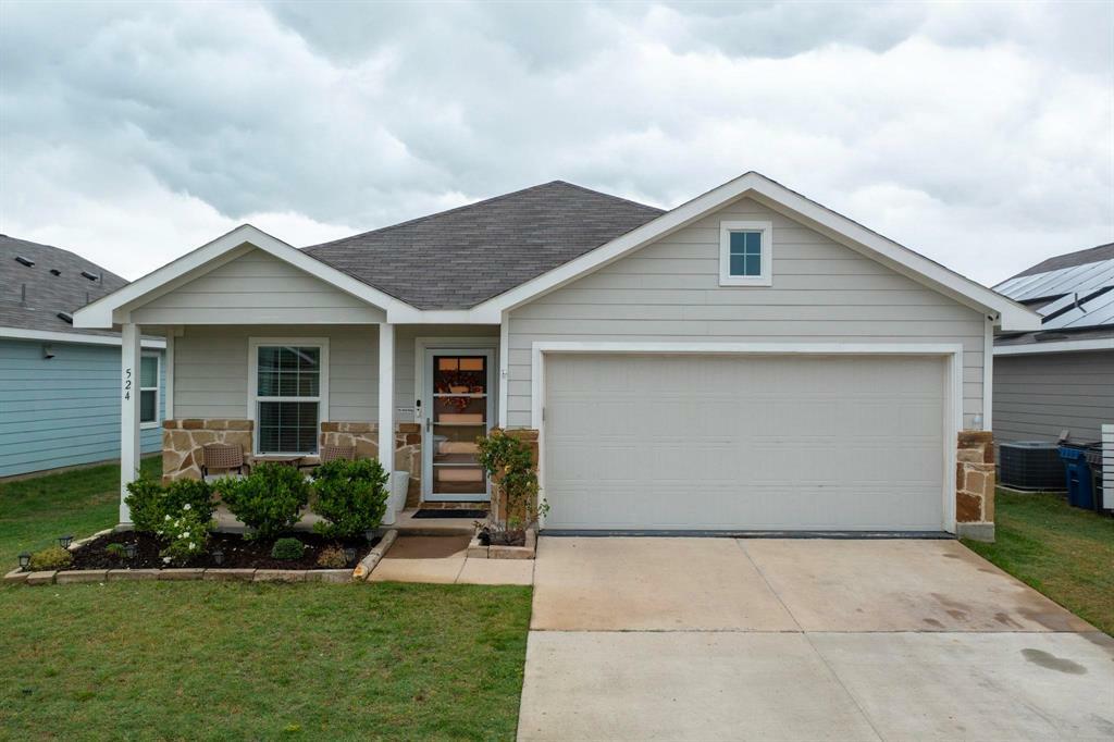 Property Photo: 524 Autumnwood Way TX 75407
