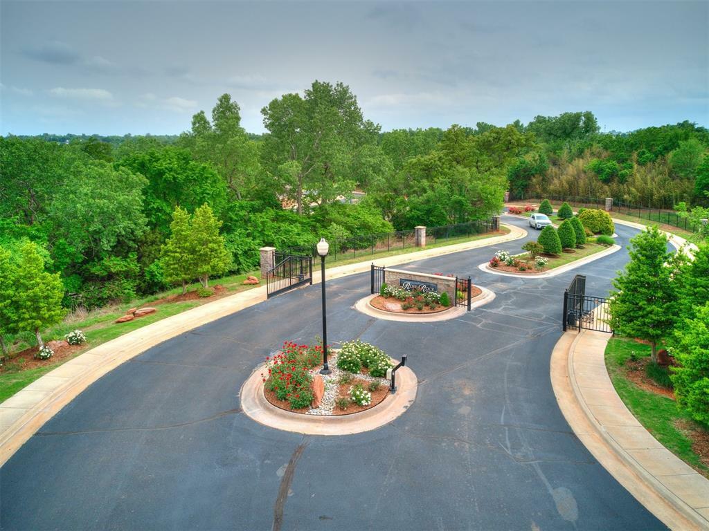 Property Photo: 4429 Redbud Circle OK 73111