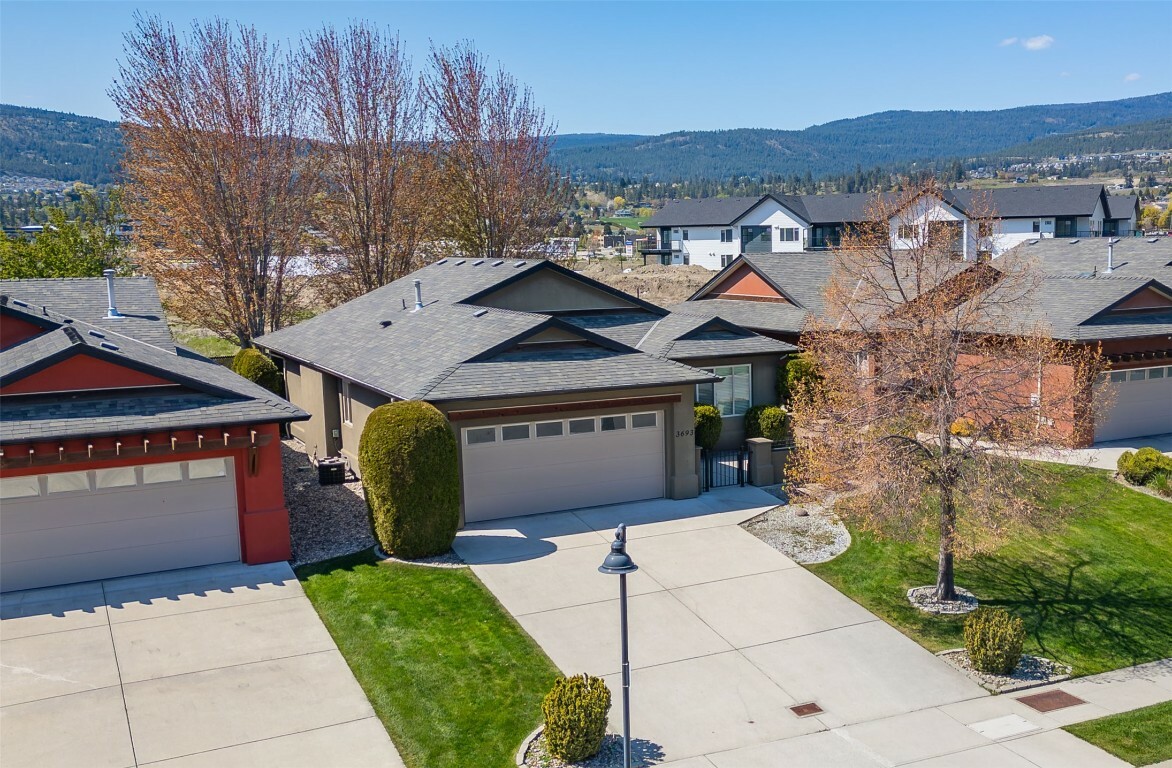 3693 Sonoma Pines Drive  West Kelowna BC V4T 2Y2 photo