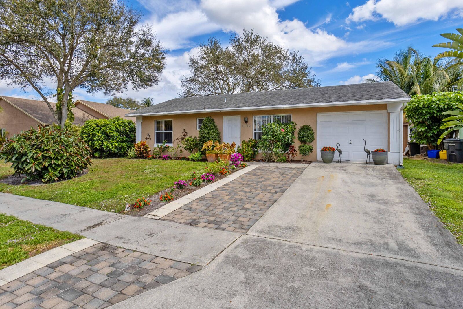Property Photo:  5182 Blueberry Hill Avenue SE  FL 33463