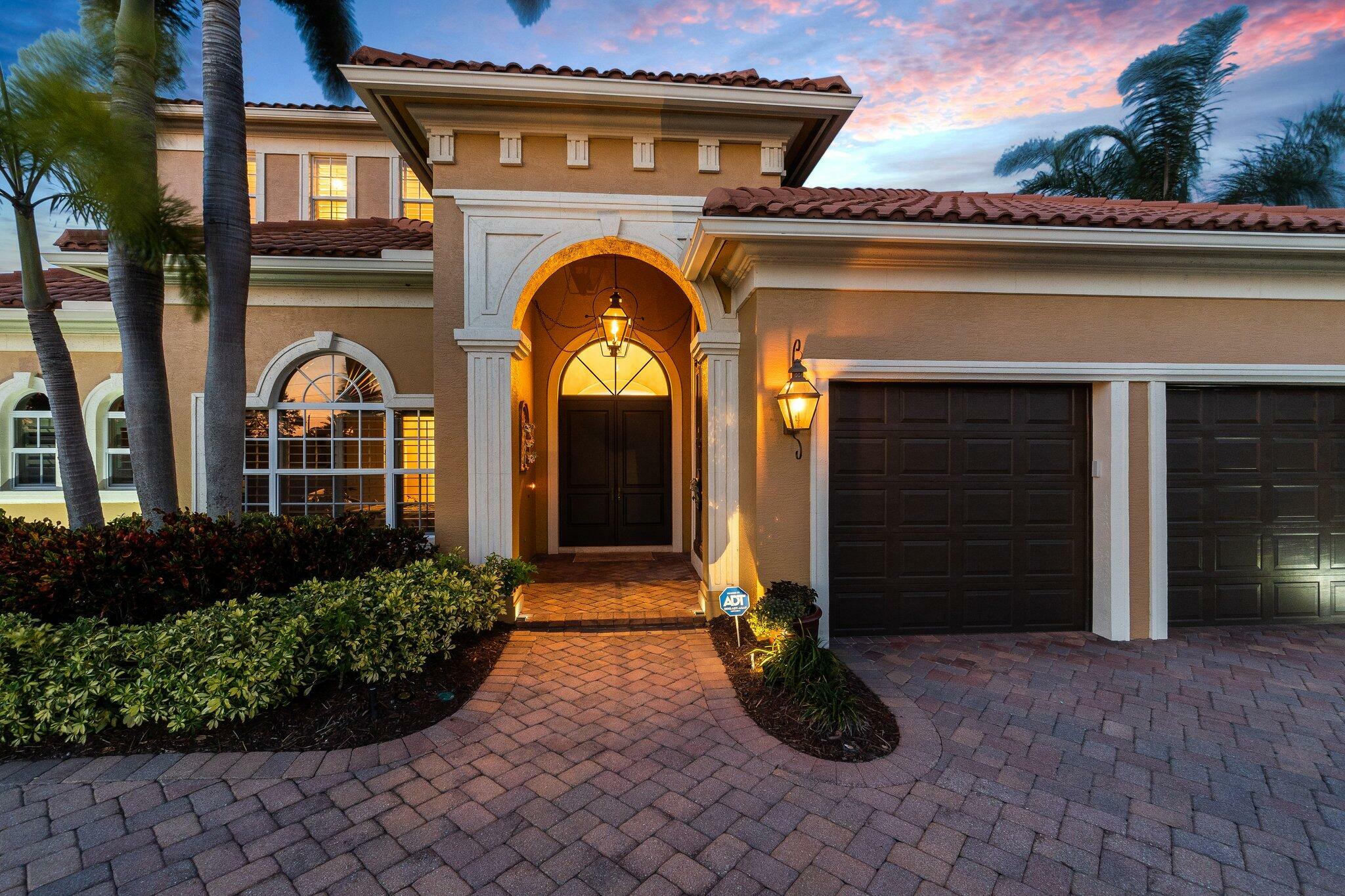 Property Photo: 113 SE Via Verona FL 34984