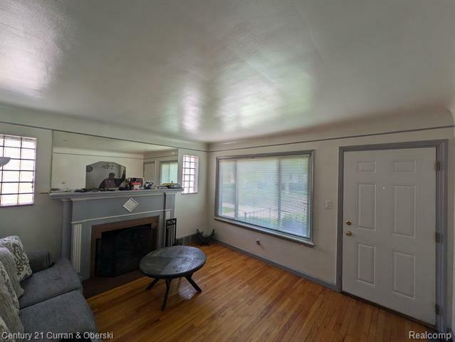 Property Photo: 7661 Penrod Street MI 48228