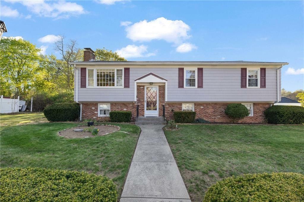 Property Photo:  4 Country Drive  RI 02828 
